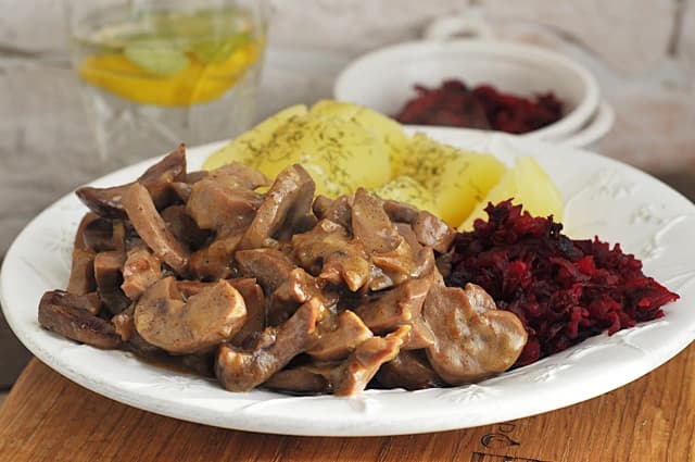 Jak oczyścić nerki wieprzowe, aby uniknąć nieprzyjemnego smaku? Jak oczyścić nerki wieprzowe, aby uniknąć nieprzyjemnego smaku?